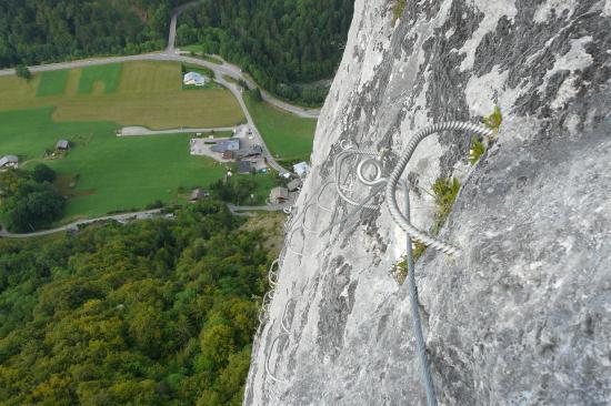 Il y a du gaz ! via ferrata du rocher de la chaux à St Jean d' Aulps Il y a du gaz ! via ferrata du rocher de la chaux à St Jean d' Aulps
