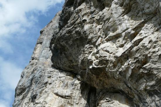Oeil de l 'éléphant à St Jean d'Aulps, fin du premier mur (via ferrata) Oeil de l 'éléphant à St Jean d'Aulps, fin du premier mur (via ferrata)