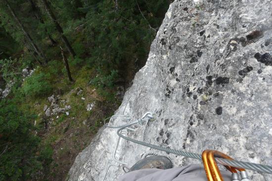 mur déversant et un peu surplombant