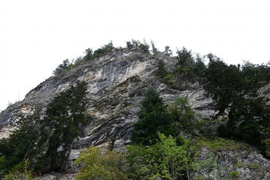 Le rocher d' arthouze près d' Orcières- via ferrata