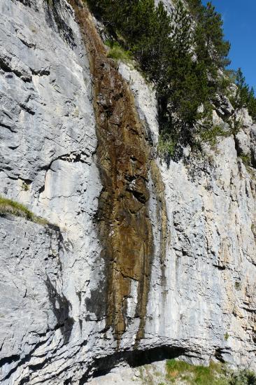 la cascade...ce qu'il en reste à cette époque (aout) -via des Orres la cascade...ce qu'il en reste à cette époque (aout) -via des Orres