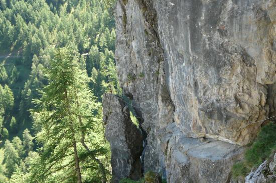 via de la cascade aux Orres : l' aiguille décollée