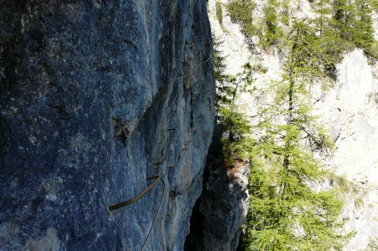 encore une belle traversée à la via de la cascade aux Orres encore une belle traversée à la via de la cascade aux Orres