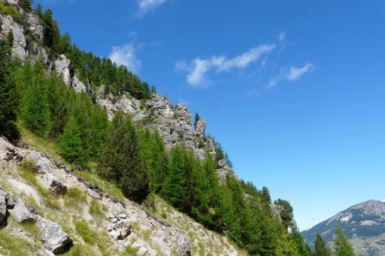 vue générale sur la dernière partie de la Marcellinas et le chemin de retour des 2 vias vue générale sur la dernière partie de la Marcellinas et le chemin de retour des 2 vias