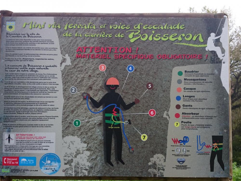 panneau d'information de la via ferrata de Boisseron