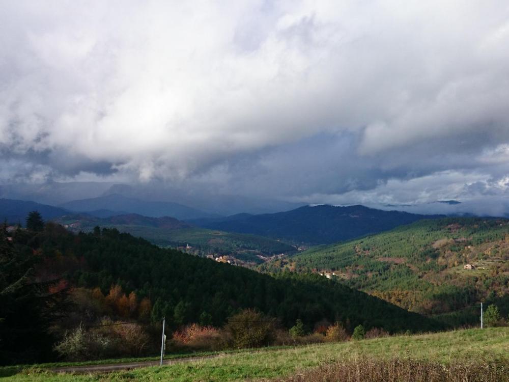 Ciel chargé depuis le col de Portes (Gard) Ciel chargé depuis le col de Portes (Gard)