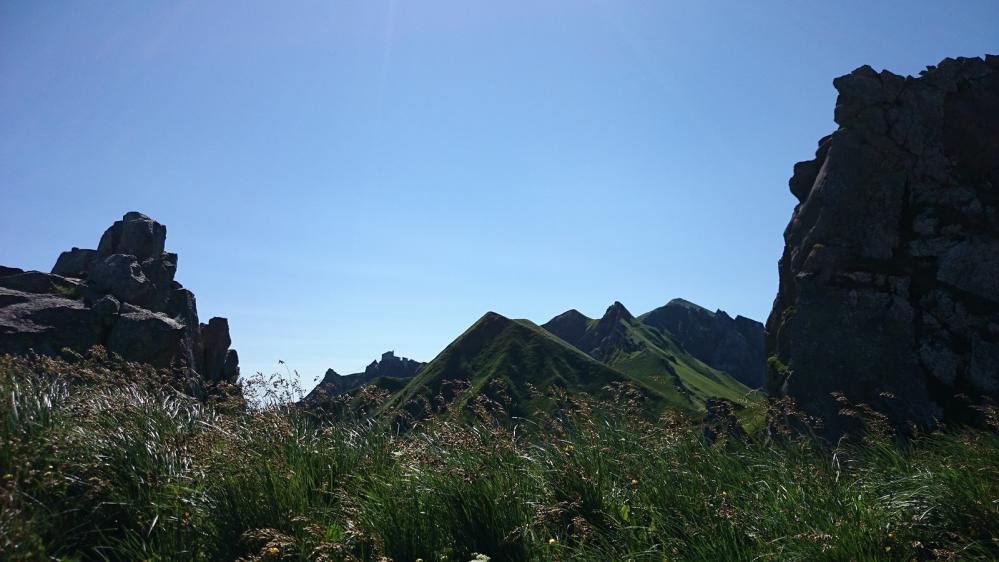 Dans les rochers qui précède l' arrivée au Puy de Sancy