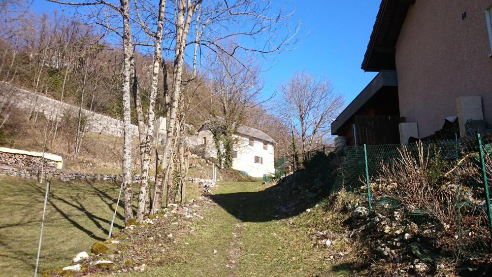 Arrivée au Hameau du Col