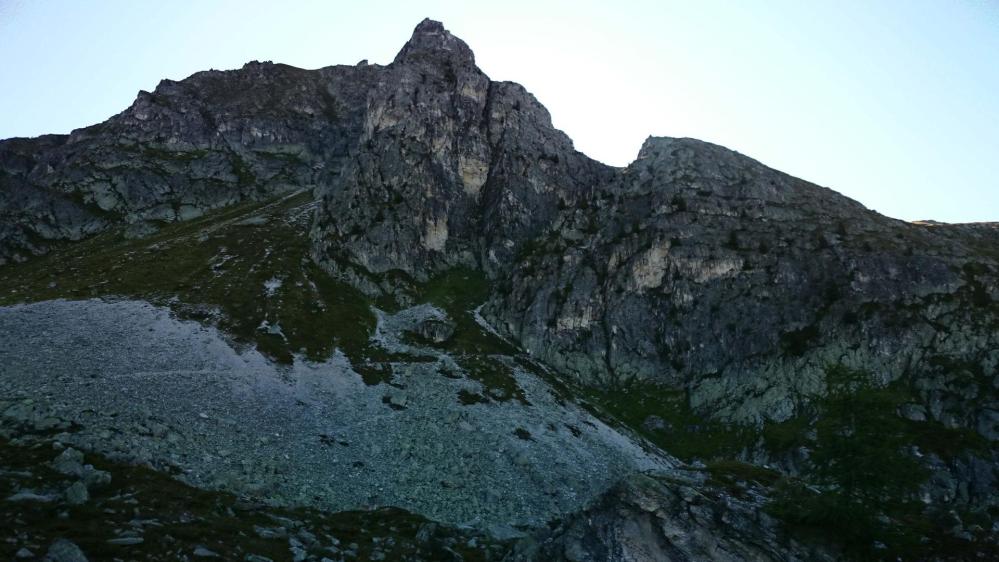 L' accès au départ de la via ferrata des Bourtes à belle Plagne