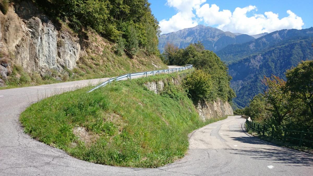 Montée à vélo du Col de la Madeleine par Notre Dame du Cruet
