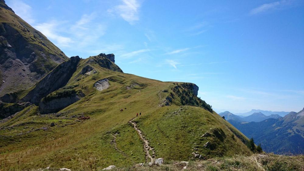 Début de l' ascension vers le Mont Trélod