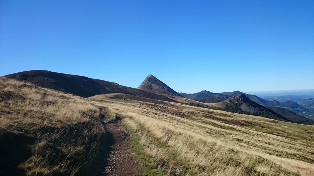 Col de Rombière, on laisse le Puy Griou derrière soi !