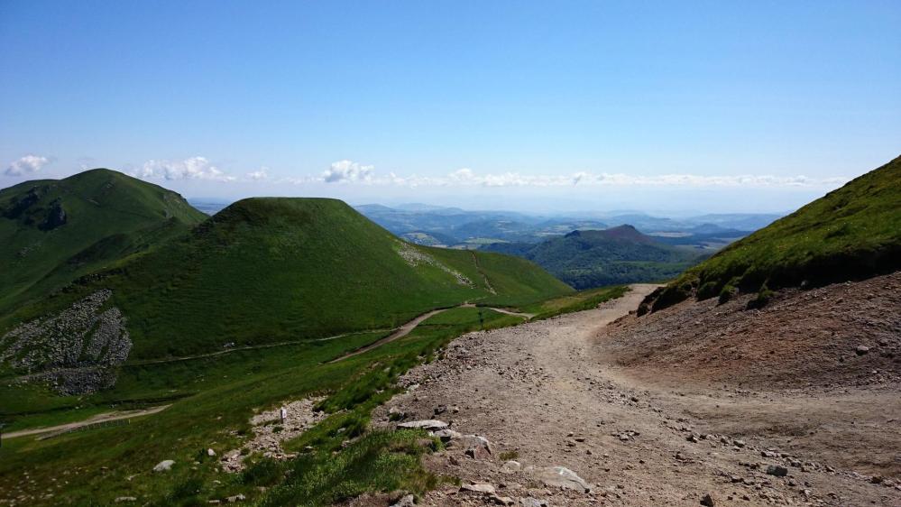 Vers le Puy de Cacadoogne et le col de Cuzeau