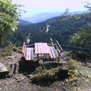 table et bancs d' accueil au rocher du Hirschsteine