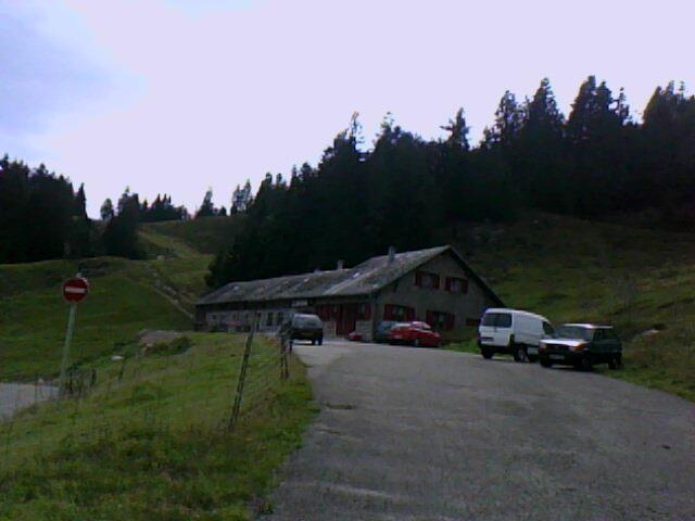 l' auberge du Seesteattle sous les rochers du Tanet