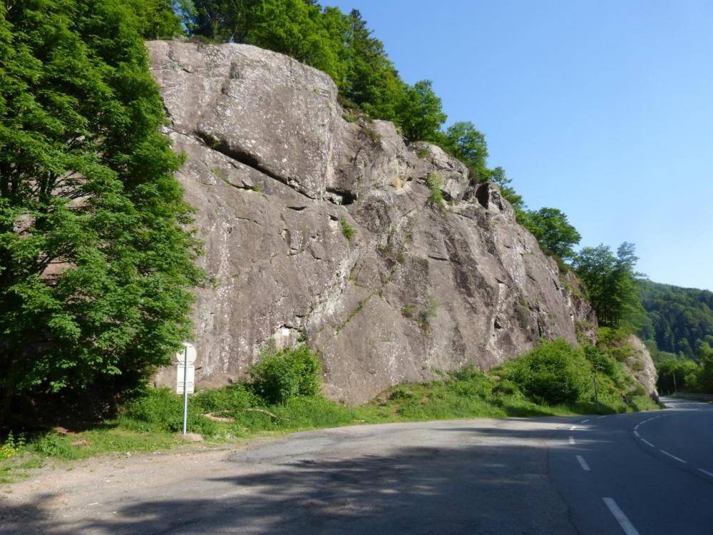 passage devant l' école d' escalade après Lepuix