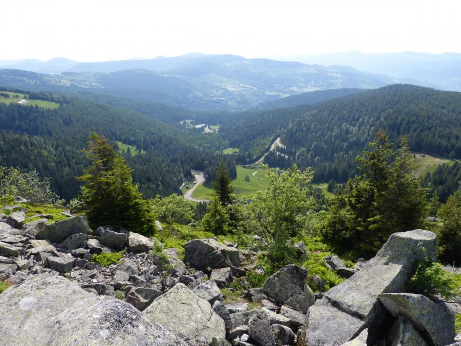 vue sur le bas du Tanet, station de ski 