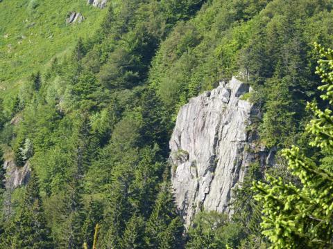 le rocher école du Tanet non concerné par la via ferrata