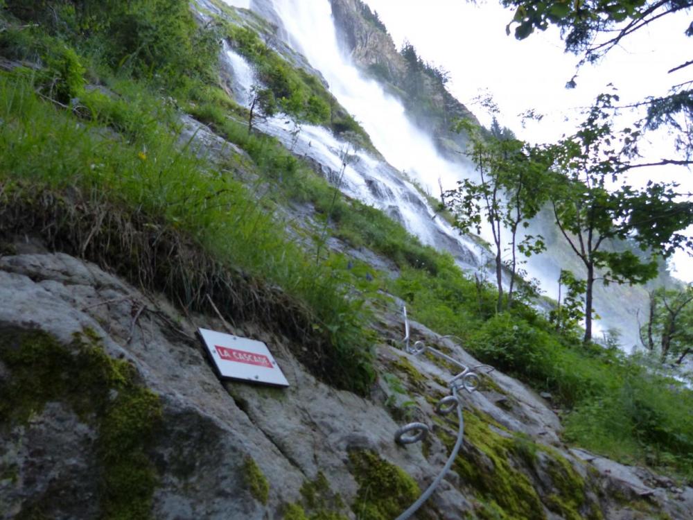 départ de la via de la cascade à Vaujany