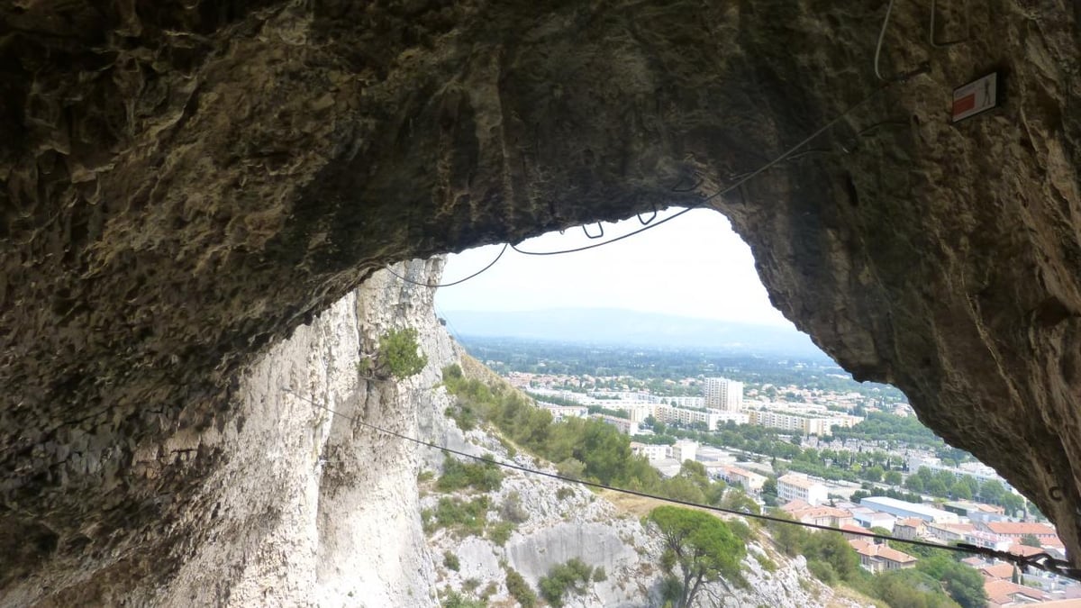 autre vue de la grotte des Baumes à Cavaillon