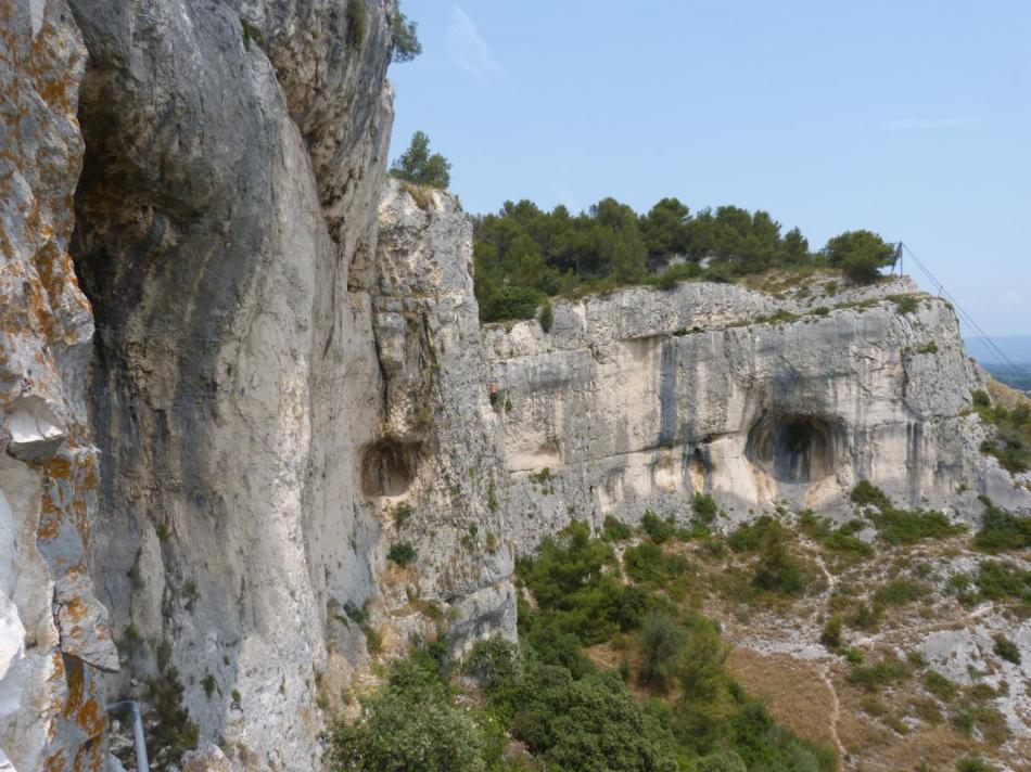 via de Cavaillon, dans la souterrata après la grotte des Baumes