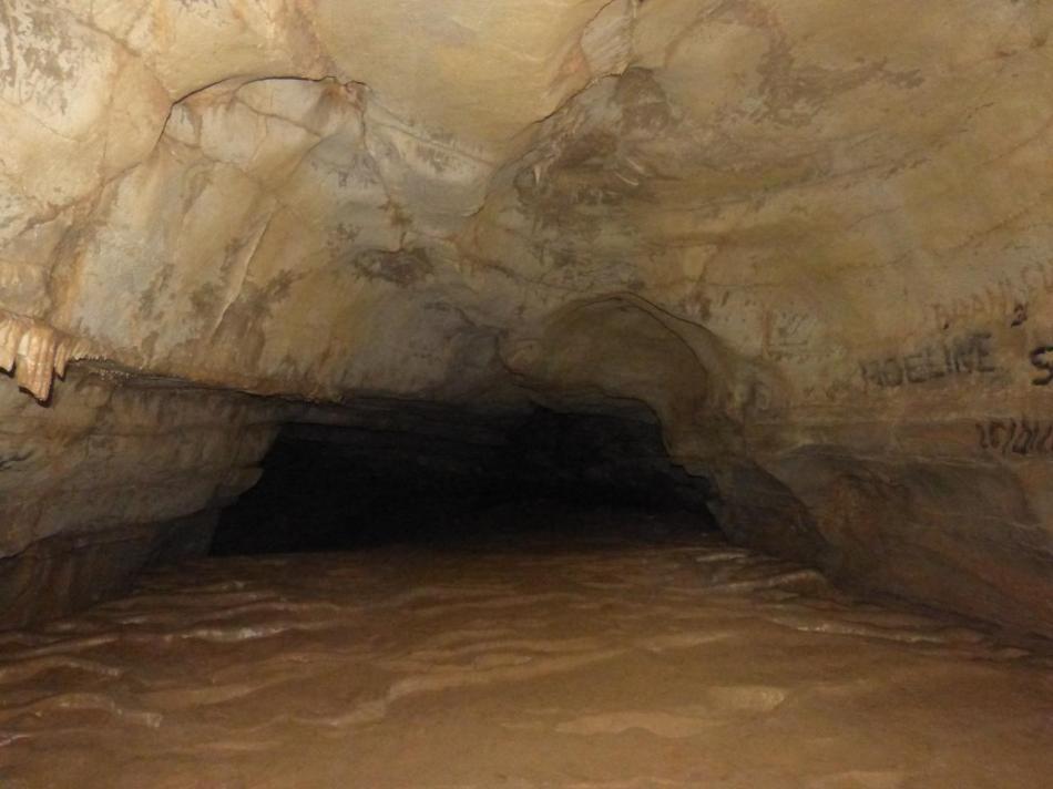 le métro de la grotte des Claris