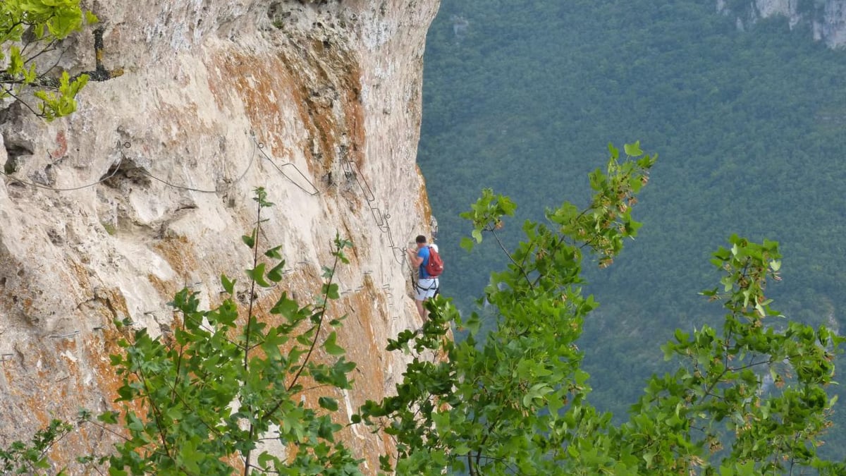 Via du Boffi, le début des belles traversées aériennes !