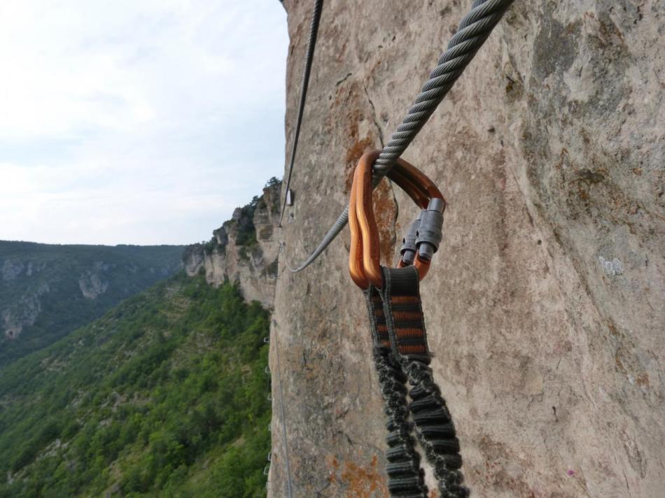 Sur le premier pont de singe,après une remontée (via du Boffi)