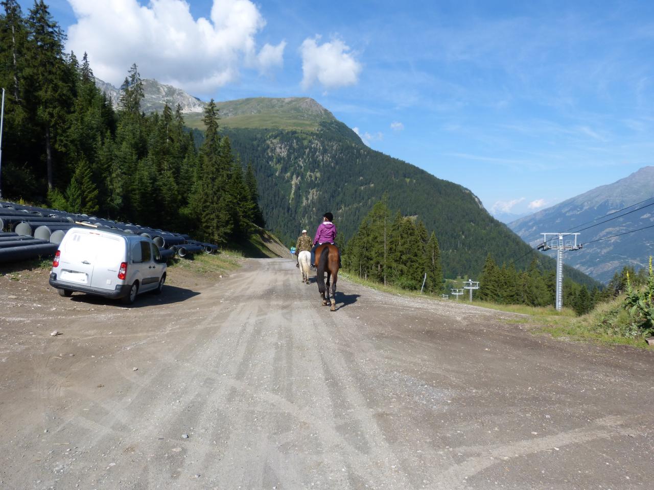 au dessus de Val Fréjus, sur la route du seuil à prosimité du TS Charmasson