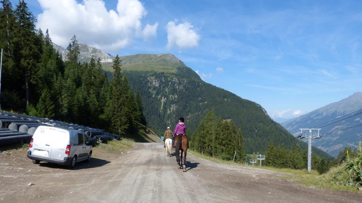 au dessus de Val Fréjus, sur la route du seuil à prosimité du TS Charmasson