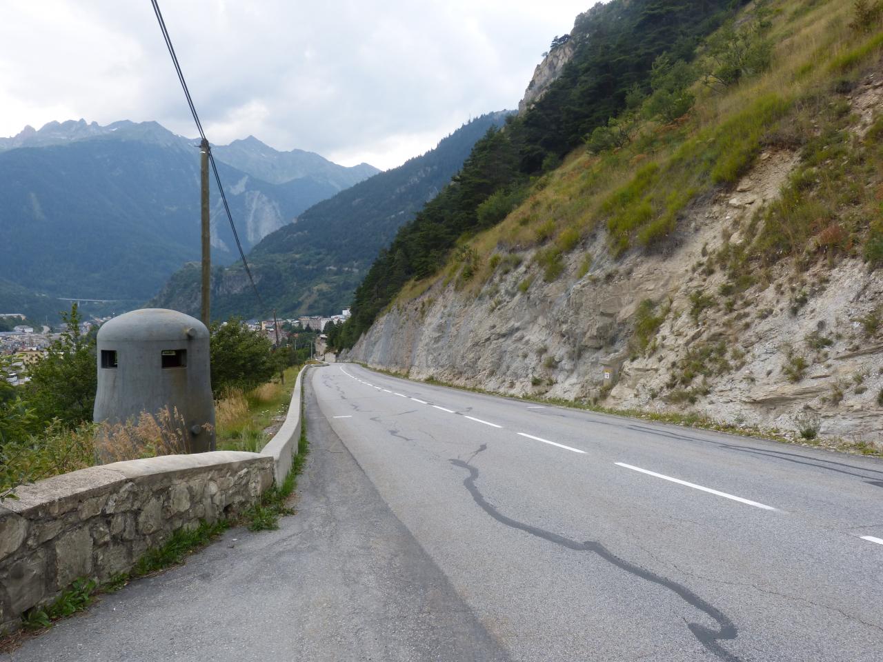 les rampes de la montée vers Aussois au dessus de Modane