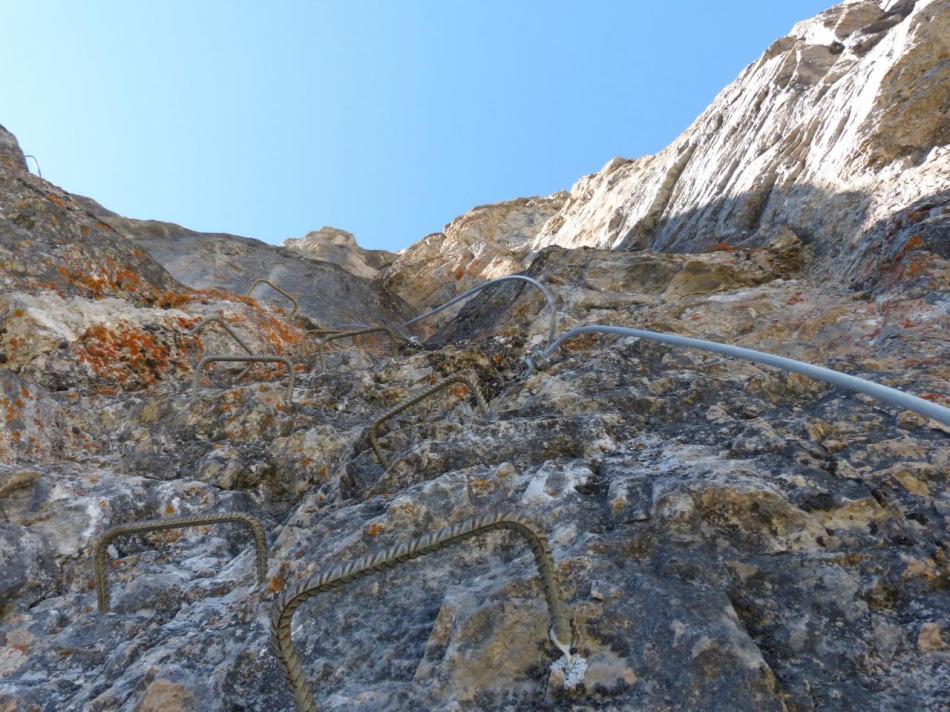 La belle muraille de la via ferrata du rocher blanc