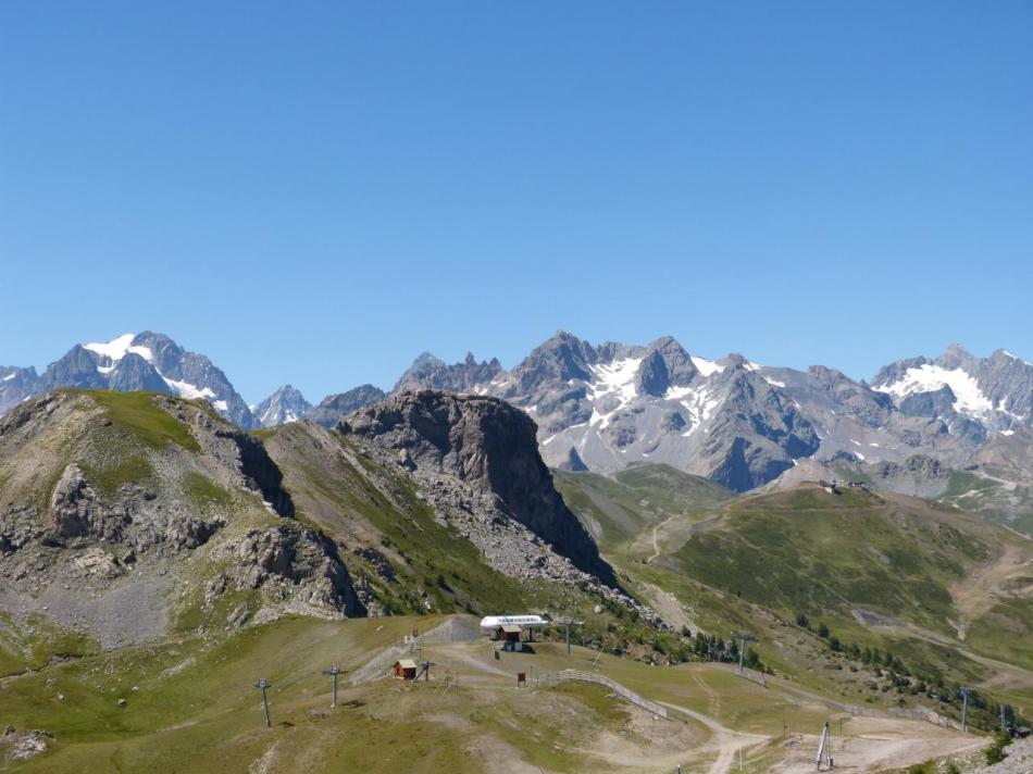 le rocher blanc (gris/noir) au centre depuis le Prorel