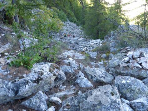 accès à la via ferrata du Bez (parcours 1)