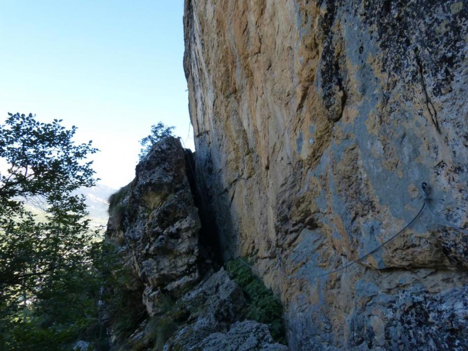 la faille peu après le départ (rocher du bez)