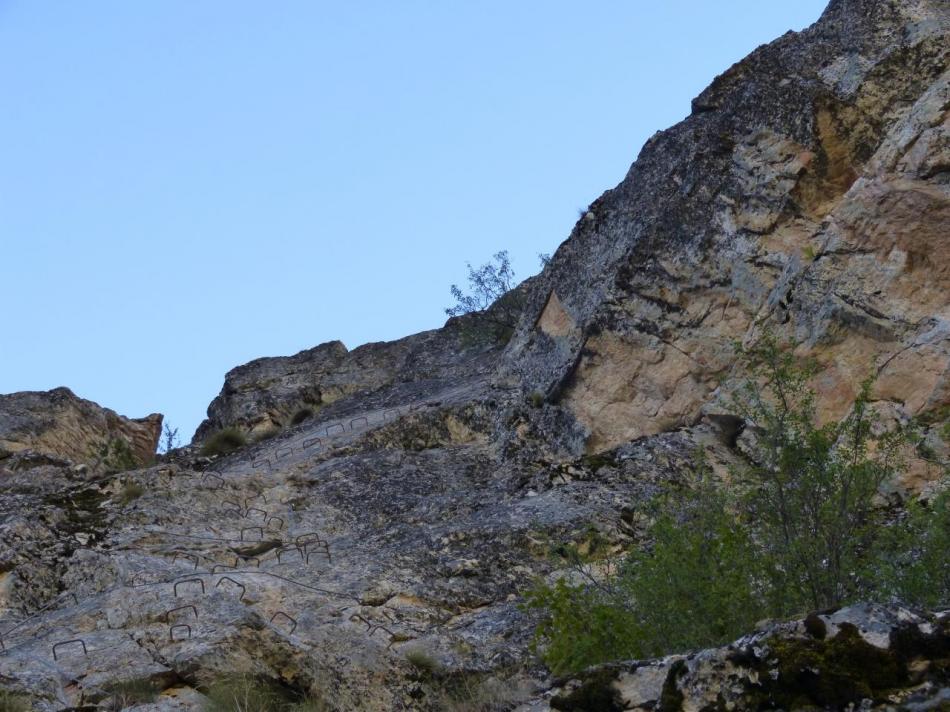 la montée en diagonale (rocher du bez)