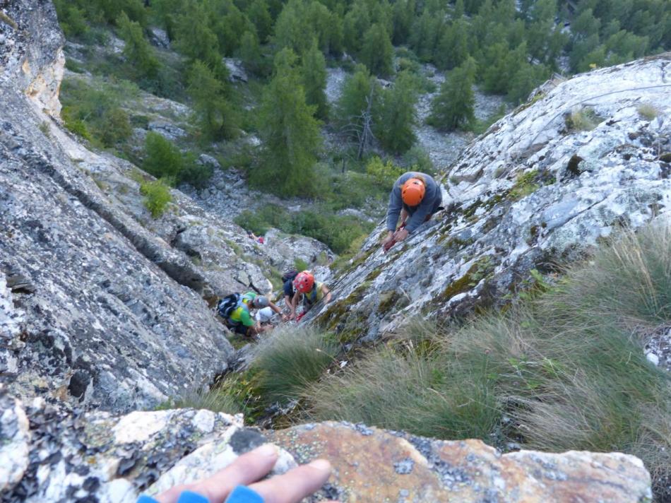le groupe familial dans la descente