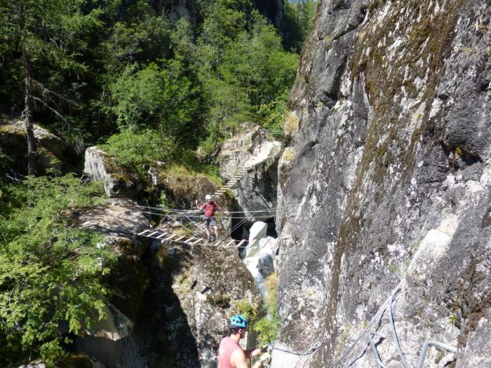 via de Pelvoux les Claux, la première passerelle