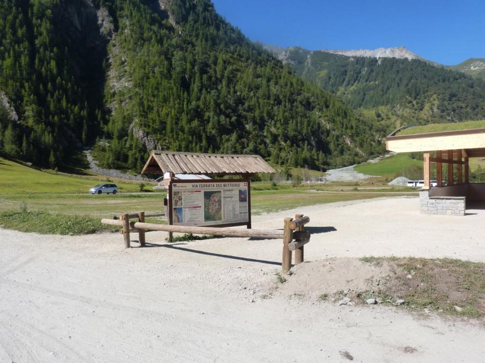 le panneau d'info dans un cadre très montagnard !