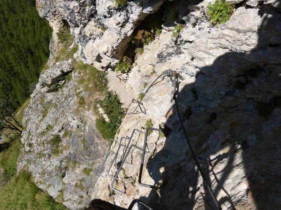 dans le dièdre jaune à la via des bettières