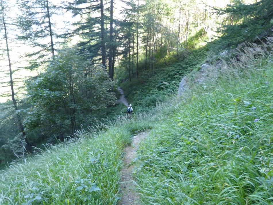 sentier de descente de la via des Bettières