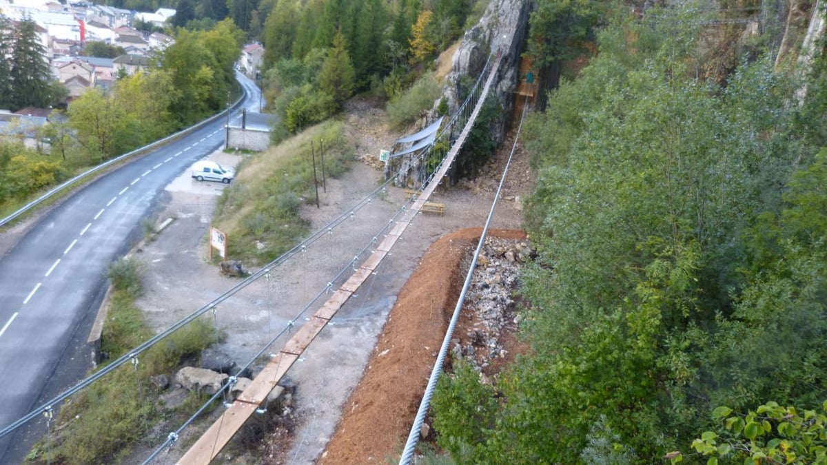 les nouvelles installations de la via ferrata du rocher au Dade à Morez