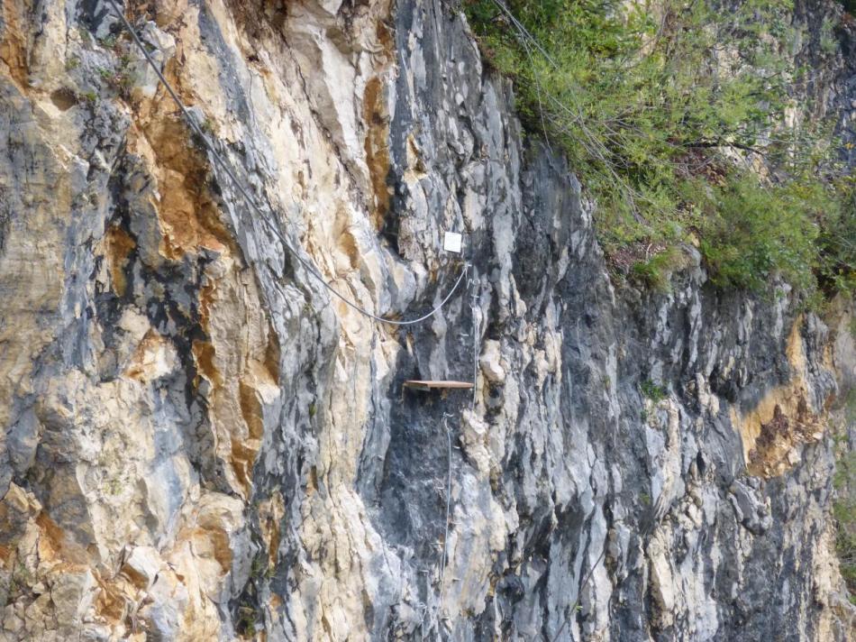 la plate forme de départ de la tyrolienne ascendante - via de Morez