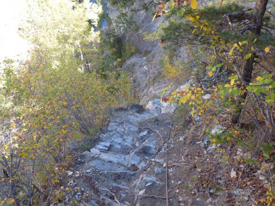 la descente vers la Durance depuis la sortie de la via verte.