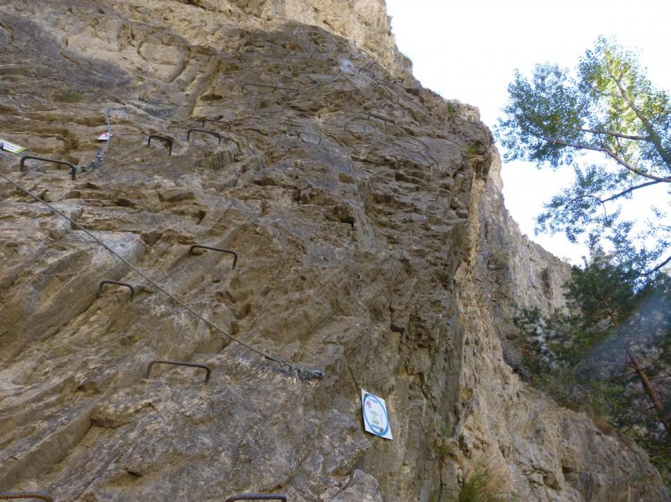 le départ de la rouge (gorges de la Durance)