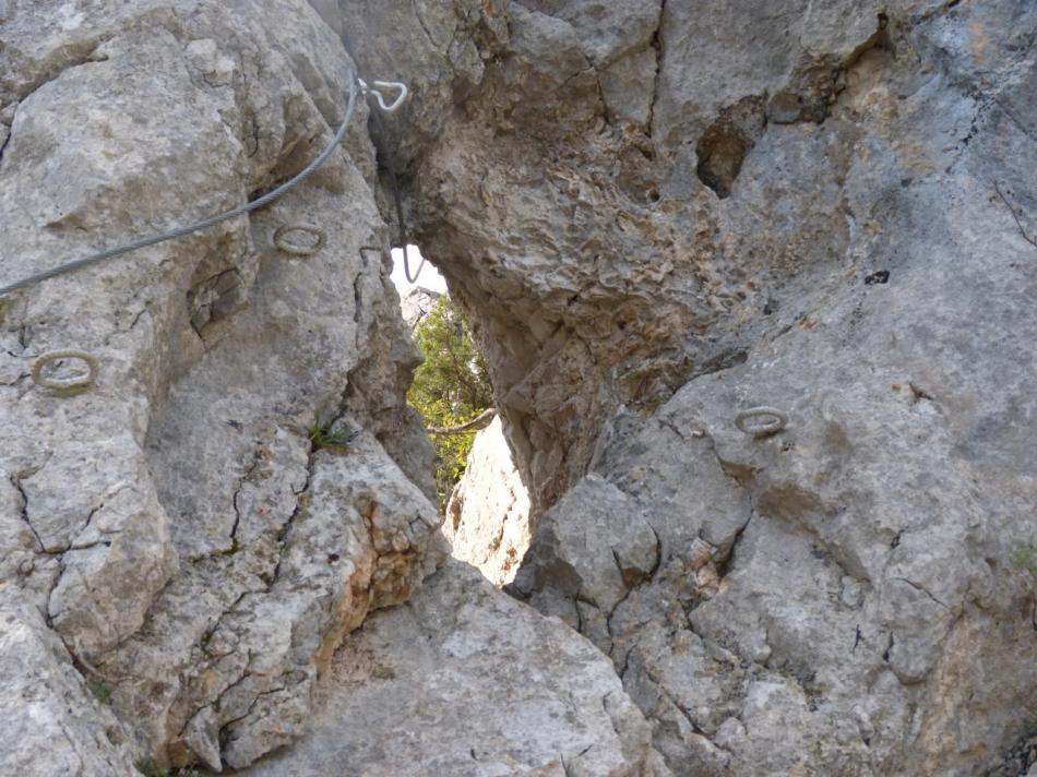 passage de l' oeil de la pitchoune à Buis les Baronies