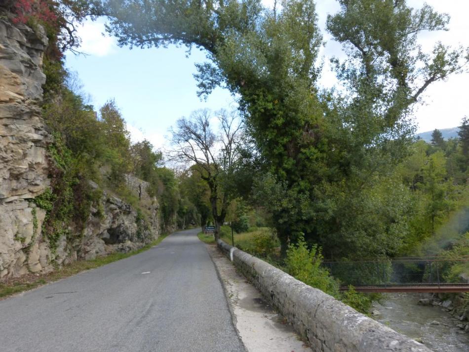 l' Ouvèze près du moulin de Montguers