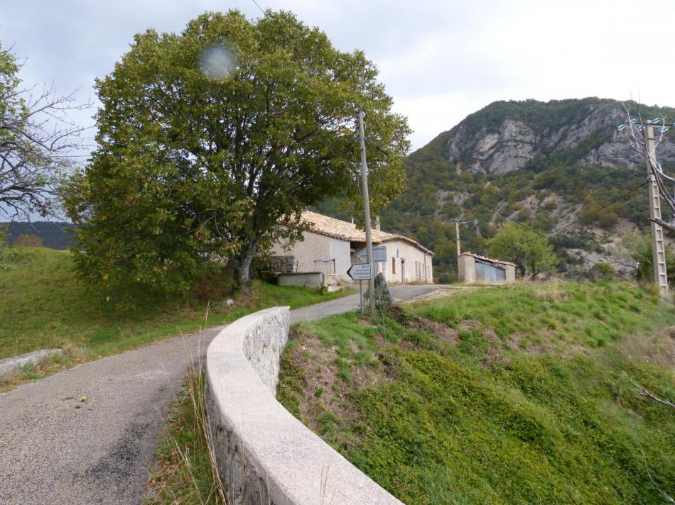 à proximité de l' ancienne école d' Izon