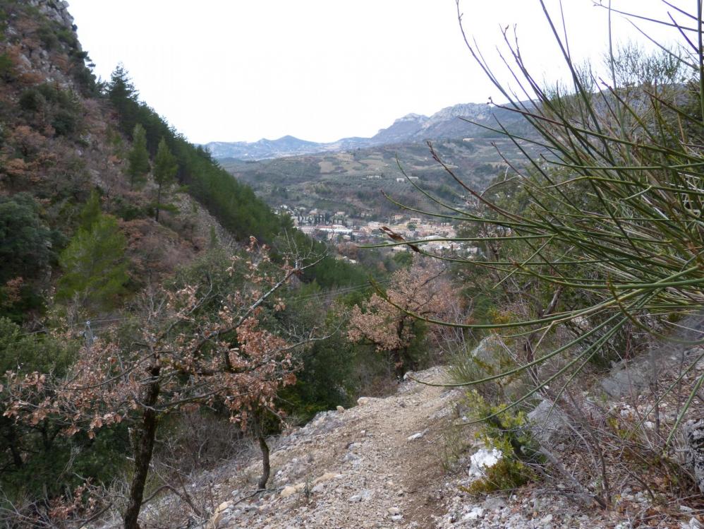 à mi chemin sur le sentier de montée "Pitchouno" vers "Testouriasso"