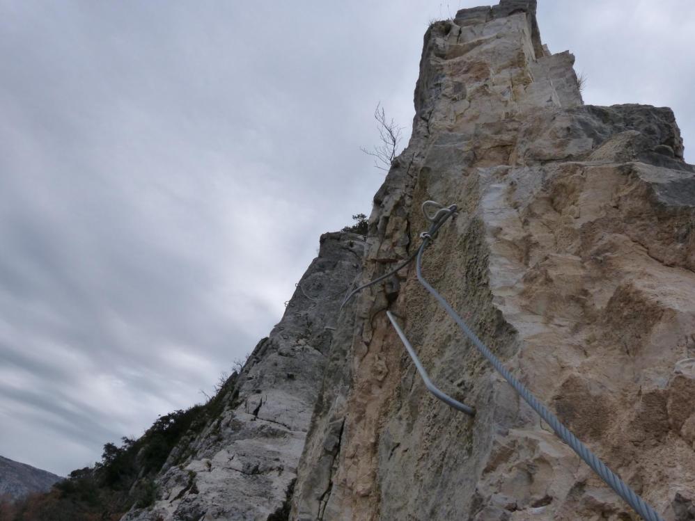 "La Testouriasso" On va suivre le profil de la crête pendant un moment